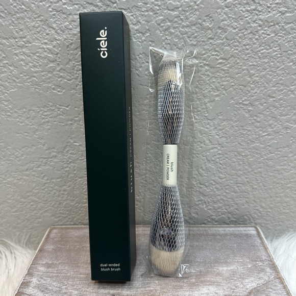 Ciele Other - $17 🌙 Ciele Dual-Ended Blush Brush Cruelty-Free Vegan Synthetic SEALED